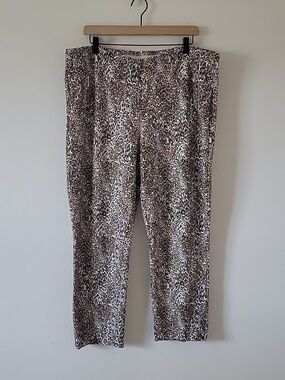 Chico's So Slimming Juliet Classic Cheetah Cropped Ponte Pant Size XL/18
